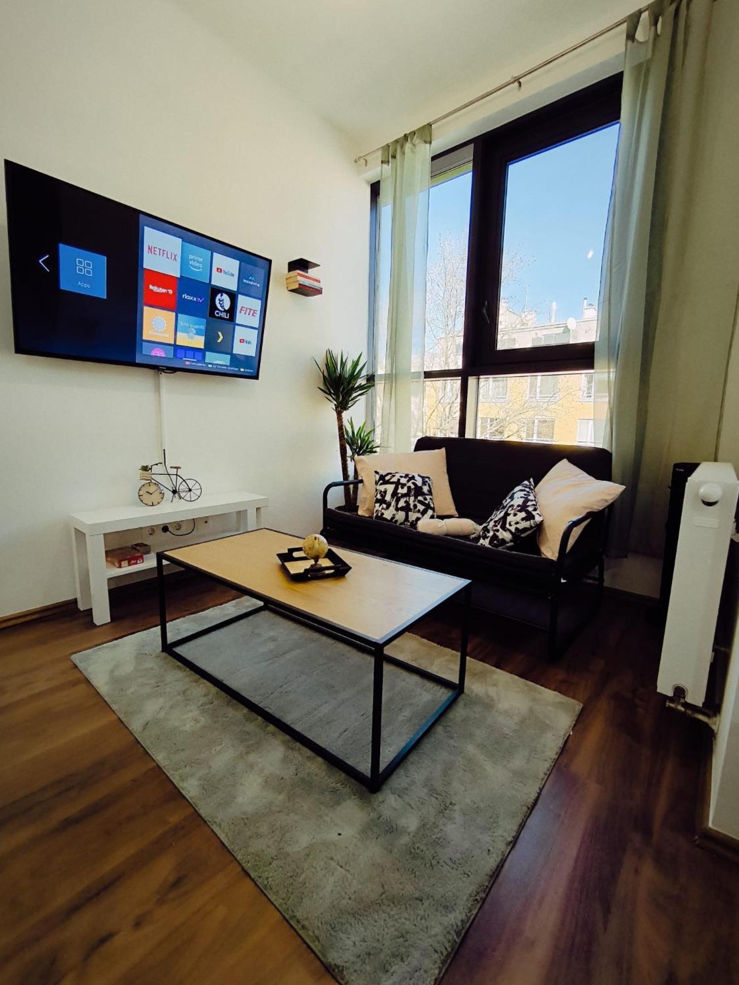 Pretty Apartment Next To Metro Station Bécs Kültér fotó
